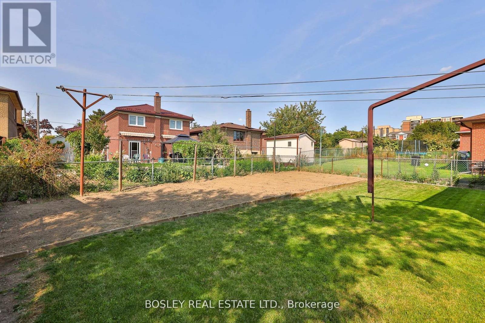 61 Bartel Drive, Toronto, Ontario  M3N 1C8 - Photo 37 - W12950740