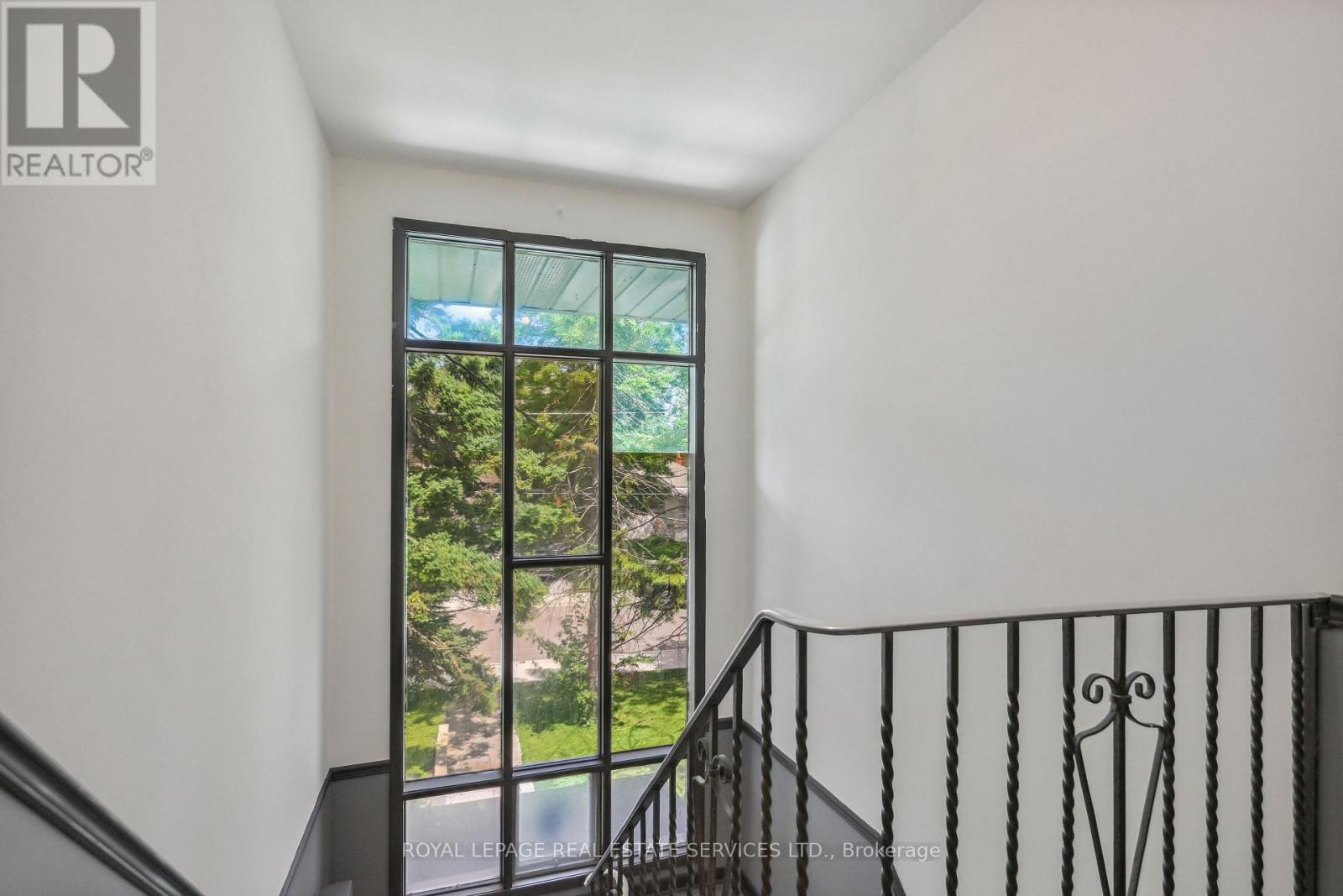 3 - 18 Thirty Third Street, Toronto, Ontario  M8W 3G9 - Photo 5 - W12950744