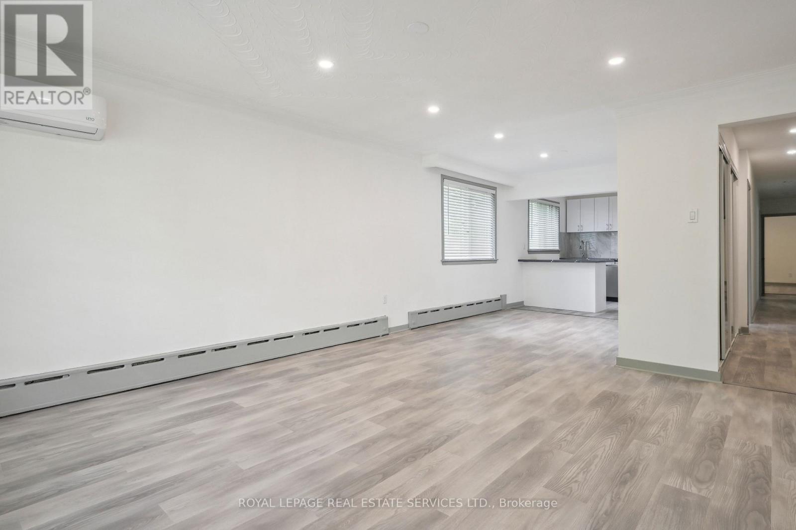 3 - 18 Thirty Third Street, Toronto, Ontario  M8W 3G9 - Photo 9 - W12950744