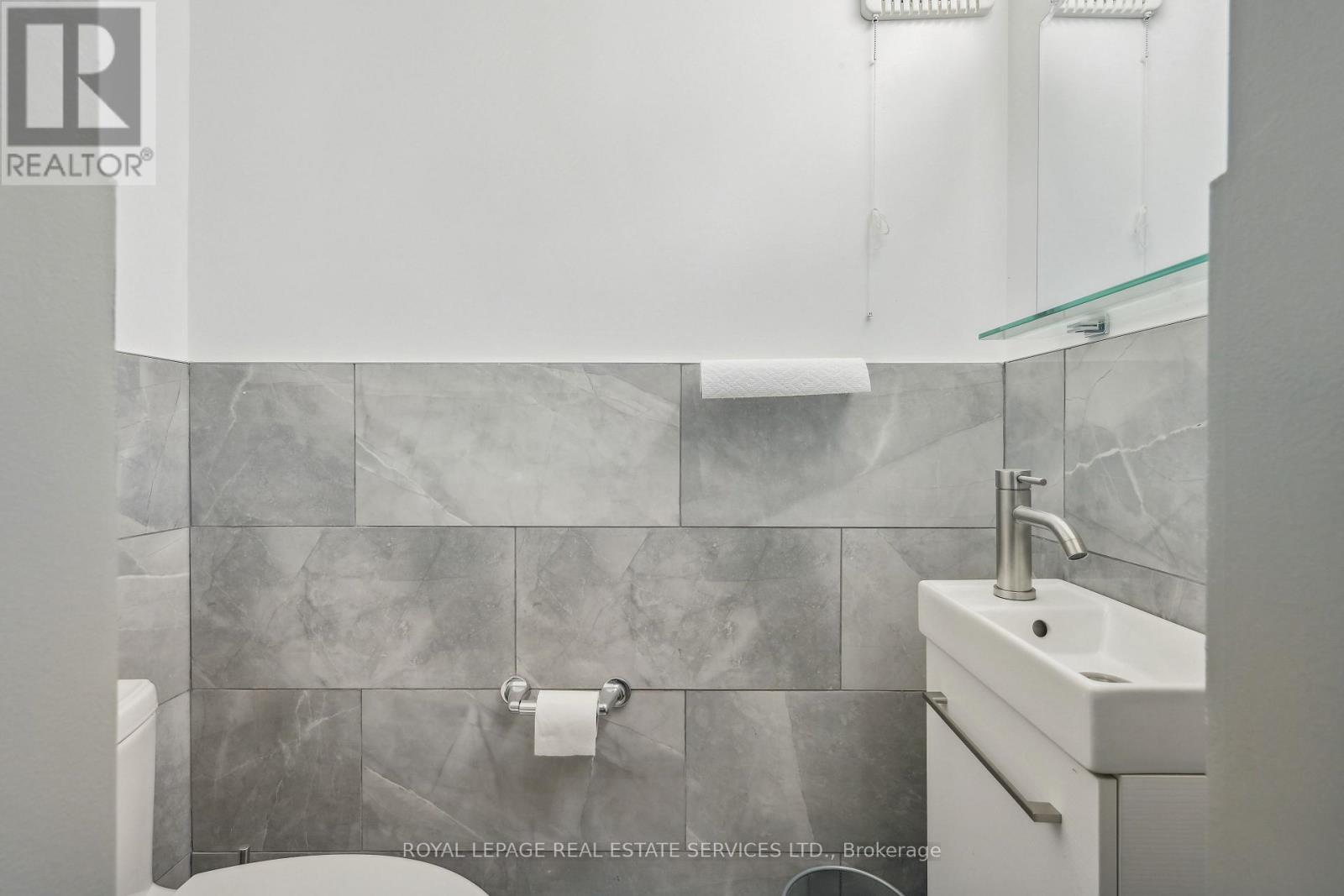 6 - 18 Thirty Third Street, Toronto, Ontario  M8W 3G9 - Photo 15 - W12950756