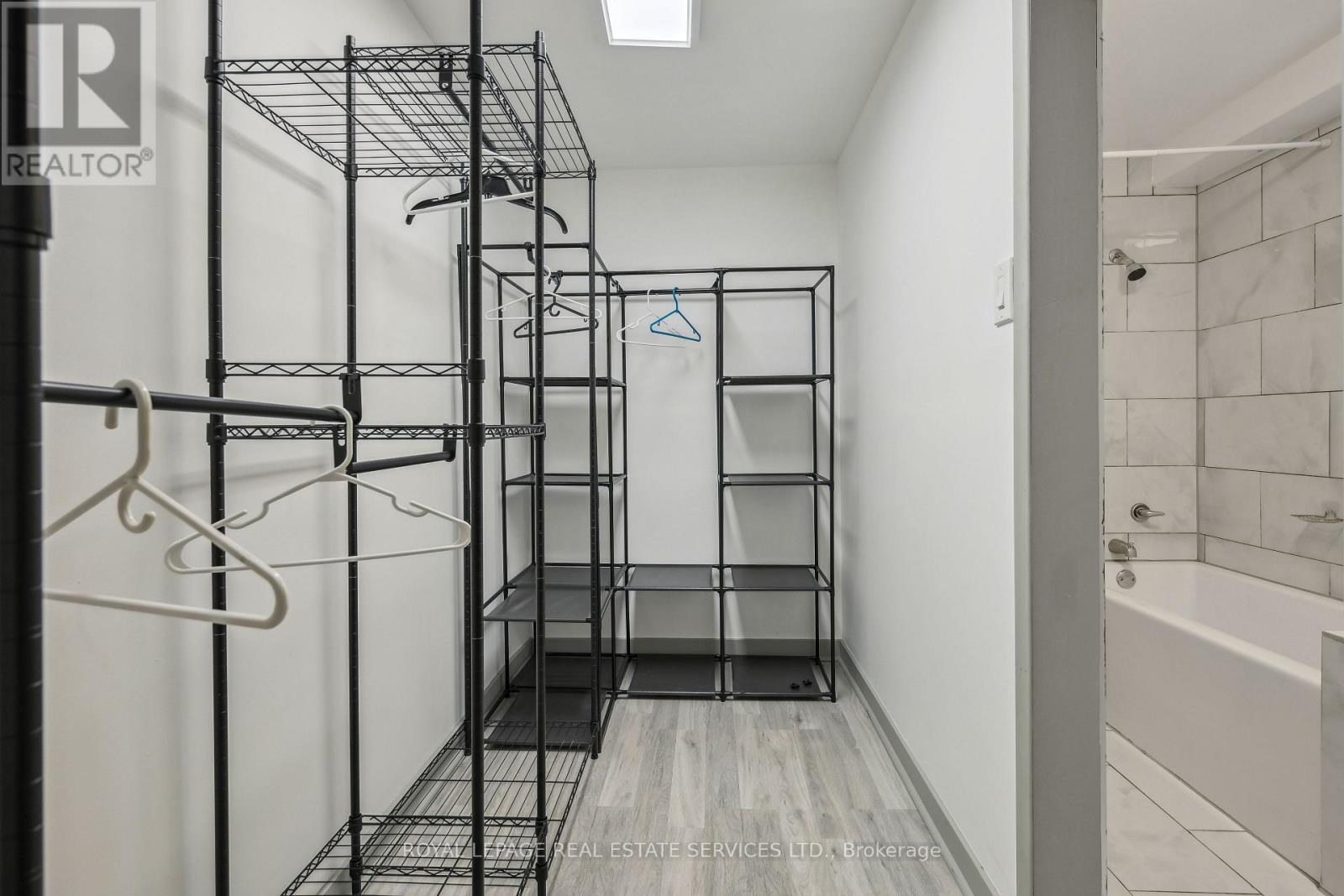 6 - 18 Thirty Third Street, Toronto, Ontario  M8W 3G9 - Photo 17 - W12950756