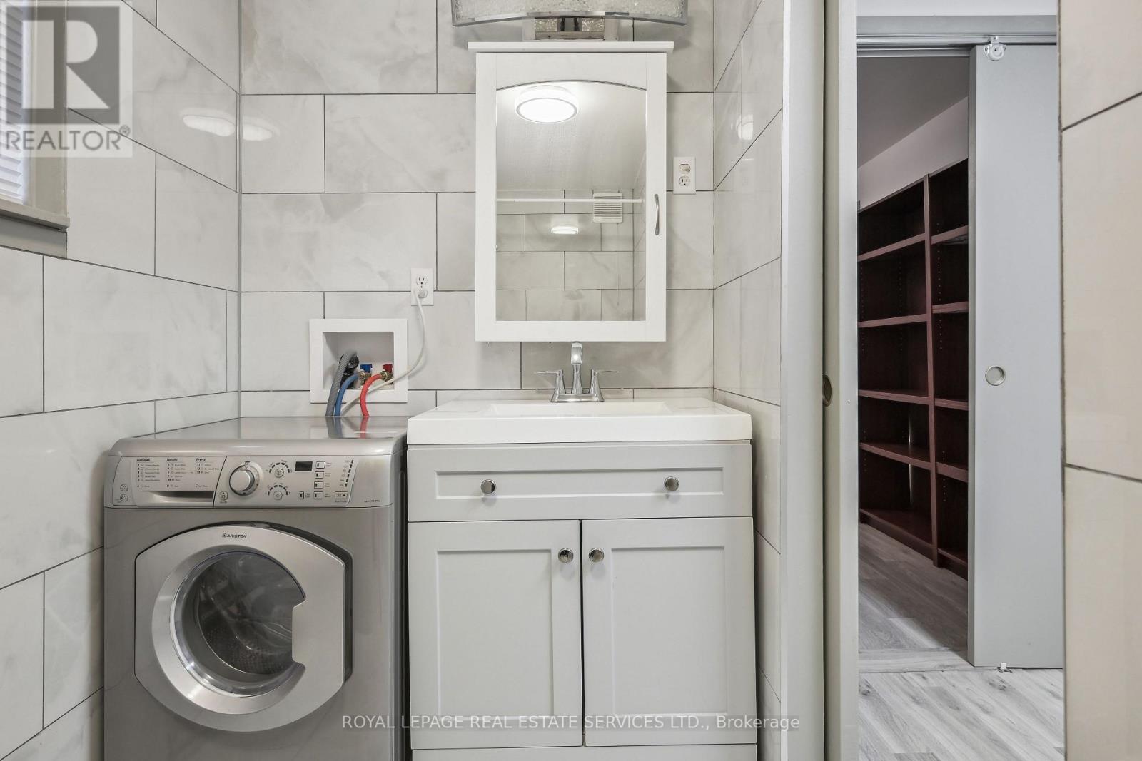 6 - 18 Thirty Third Street, Toronto, Ontario  M8W 3G9 - Photo 19 - W12950756