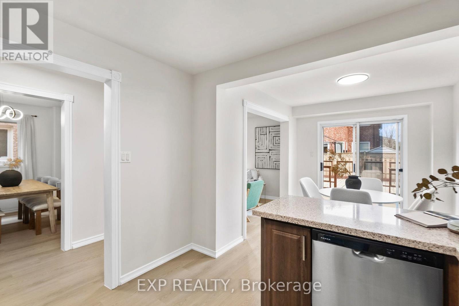 3365 Nutcracker Drive, Mississauga, Ontario  L5N 6E6 - Photo 7 - W12950804