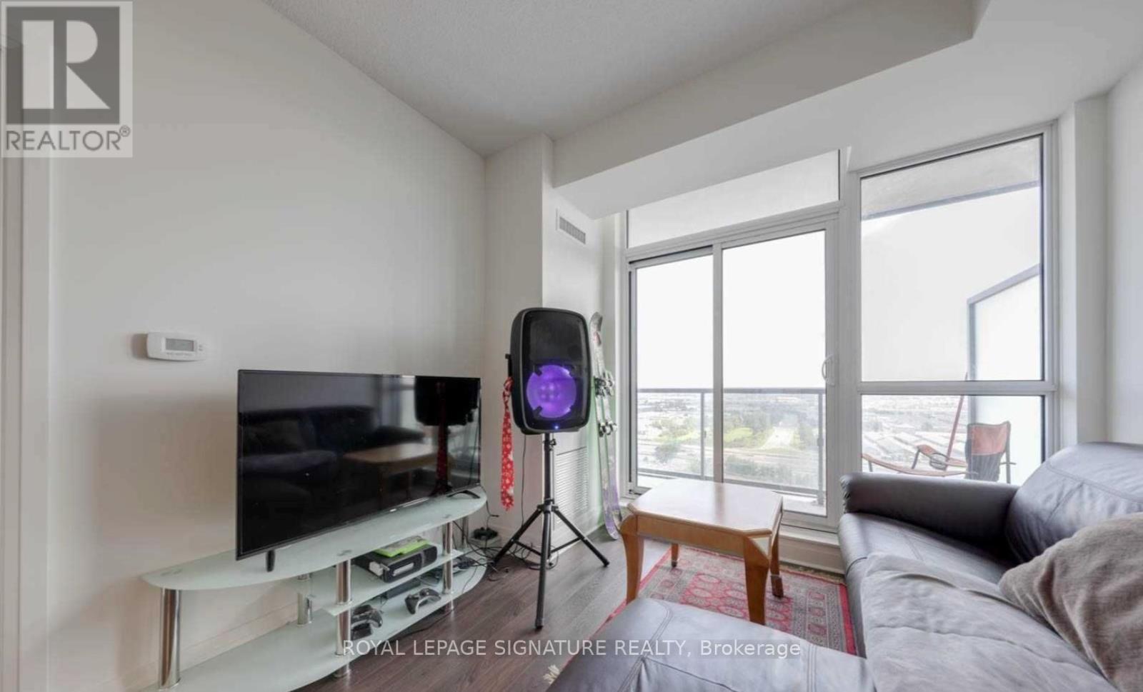 1407 - 17 Zorra Street, Toronto, Ontario  M8Z 4Z6 - Photo 4 - W12950826