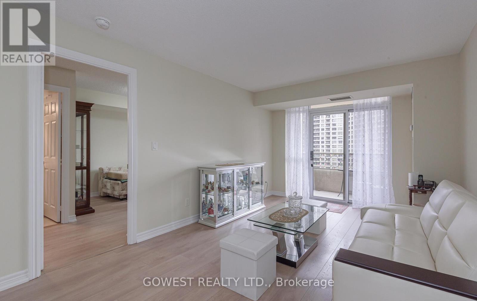 1610 - 310 Burnhamthorpe Road W, Mississauga, Ontario  L5B 4P9 - Photo 10 - W12950842