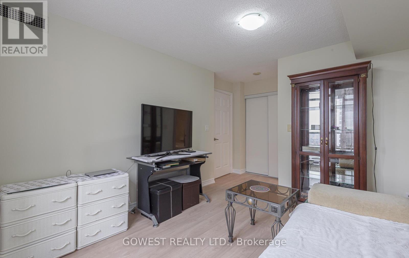 1610 - 310 Burnhamthorpe Road W, Mississauga, Ontario  L5B 4P9 - Photo 17 - W12950842