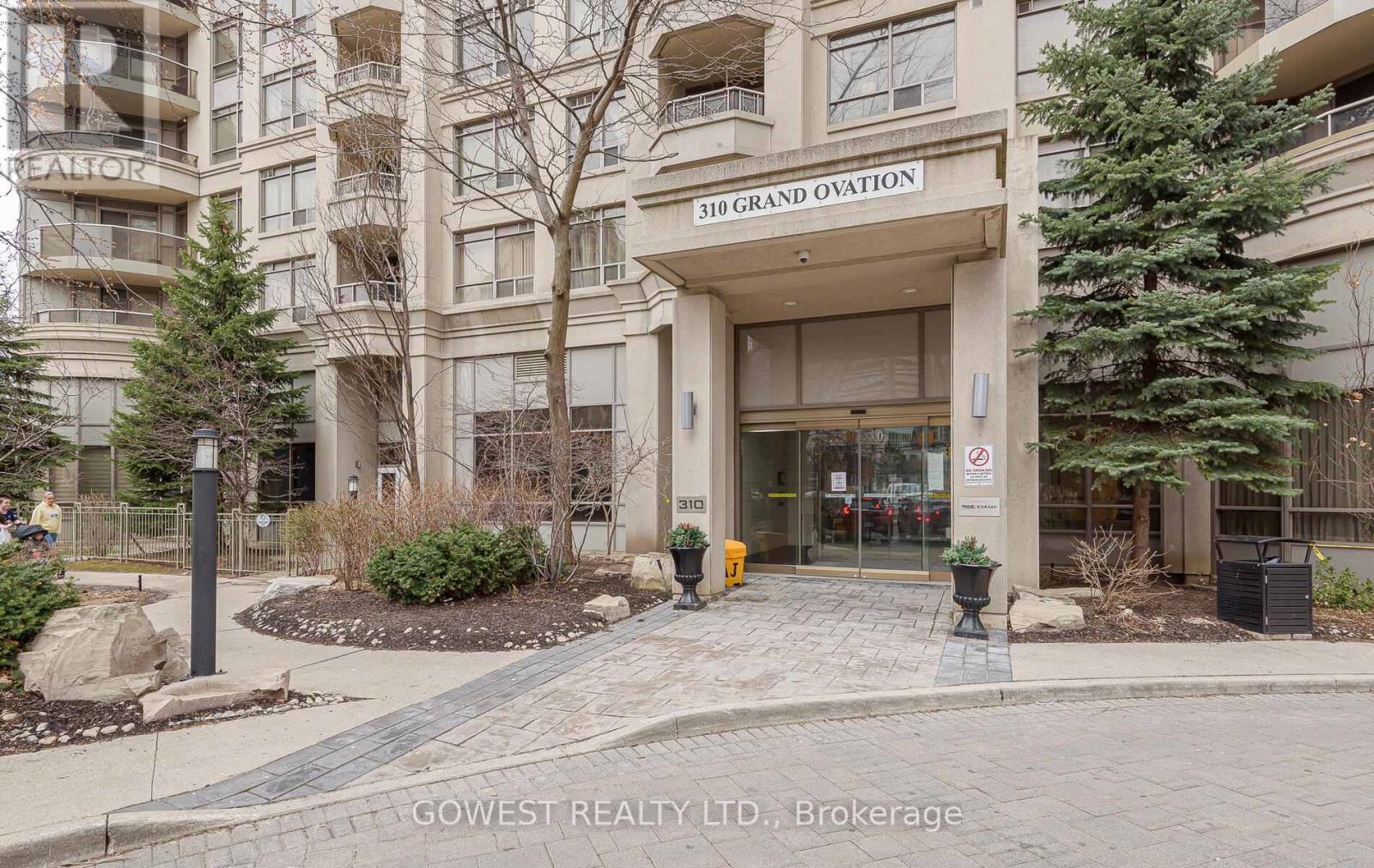 1610 - 310 Burnhamthorpe Road W, Mississauga, Ontario  L5B 4P9 - Photo 2 - W12950842
