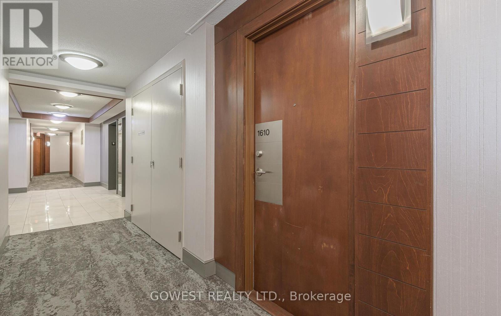 1610 - 310 Burnhamthorpe Road W, Mississauga, Ontario  L5B 4P9 - Photo 5 - W12950842