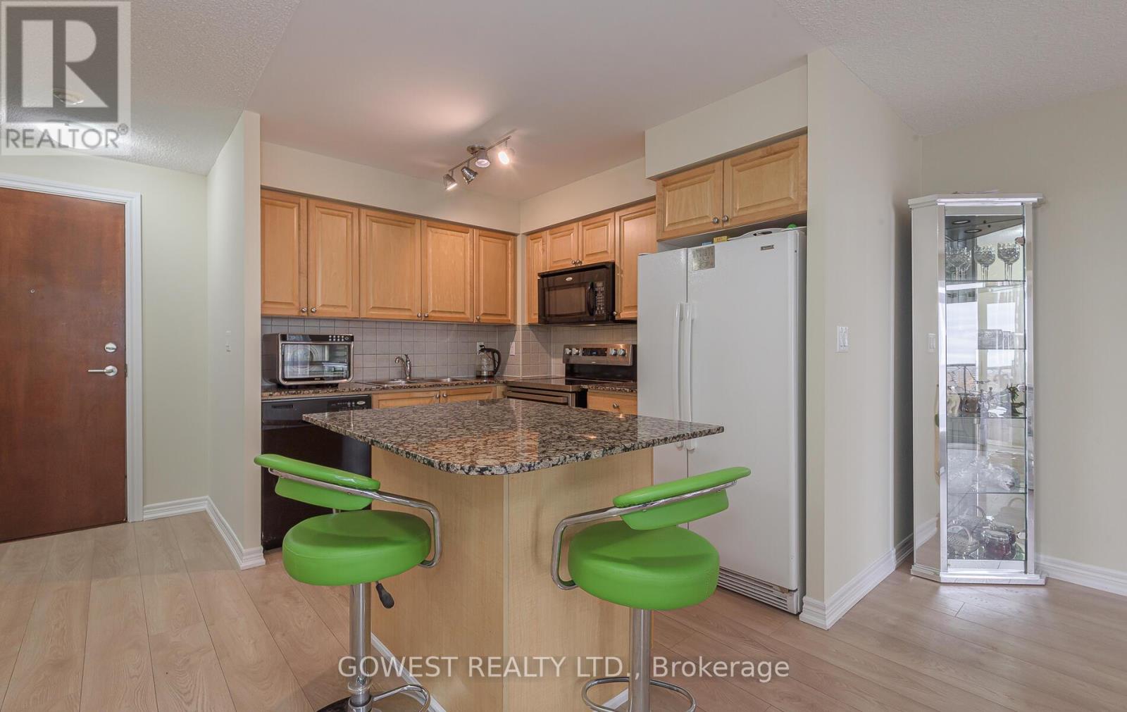 1610 - 310 Burnhamthorpe Road W, Mississauga, Ontario  L5B 4P9 - Photo 8 - W12950842