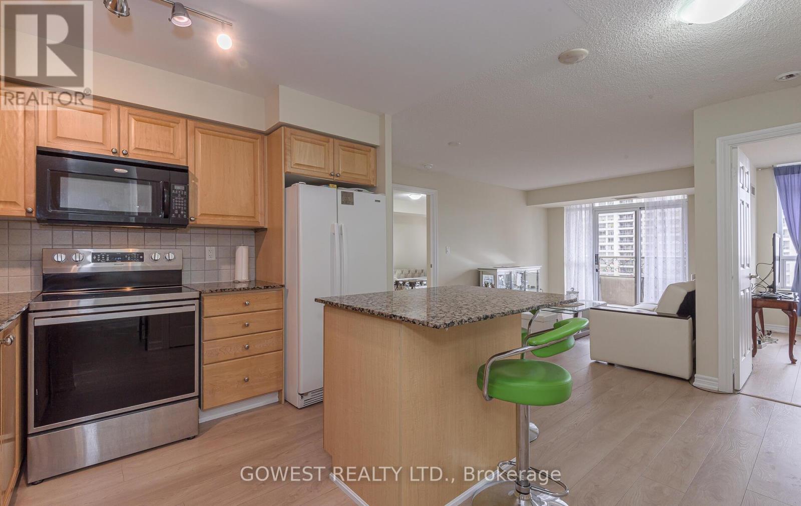 1610 - 310 Burnhamthorpe Road W, Mississauga, Ontario  L5B 4P9 - Photo 9 - W12950842