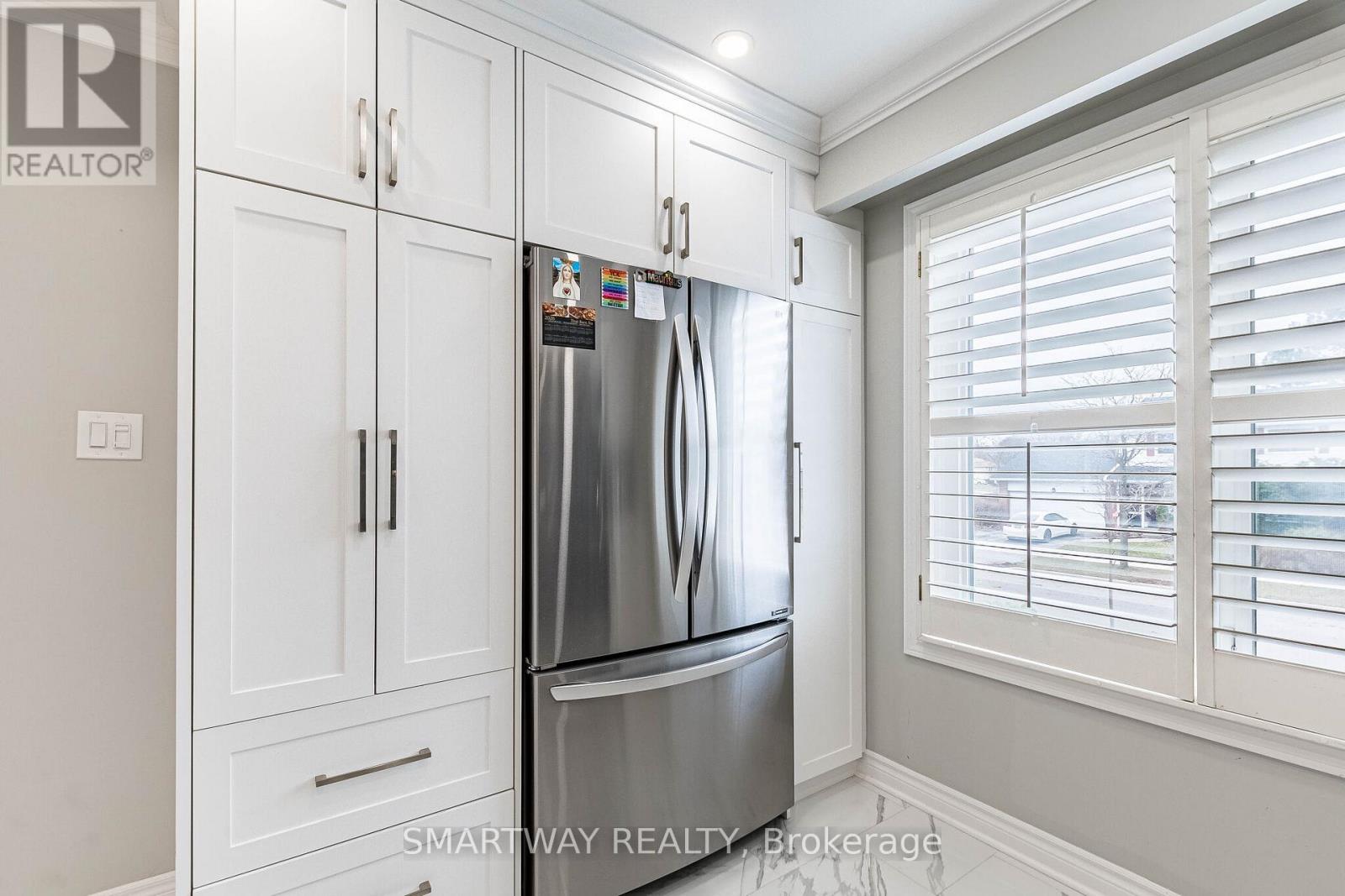 10 - 2445 Homelands Drive, Mississauga, Ontario  L5K 2C6 - Photo 15 - W12950854