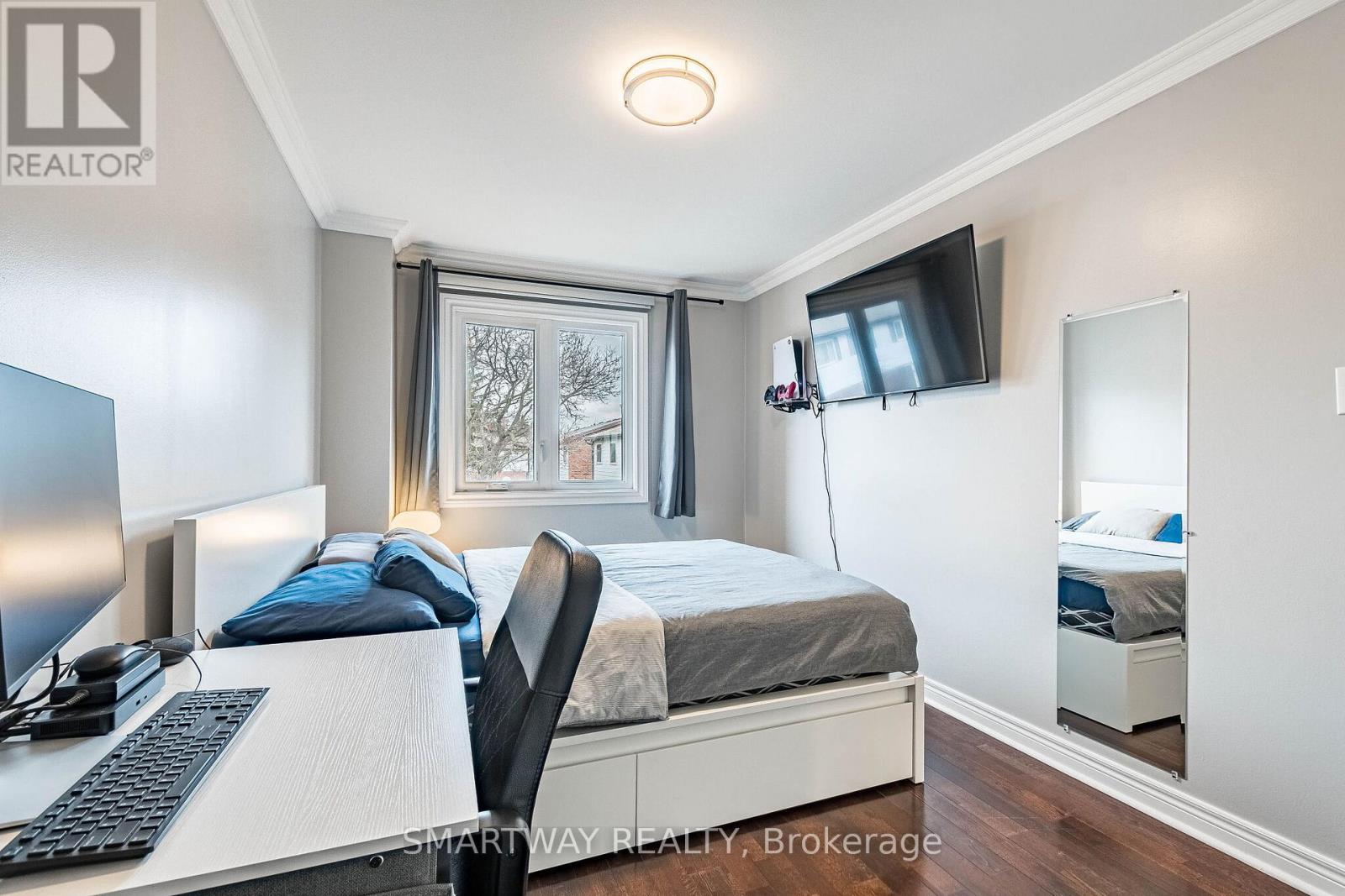 10 - 2445 Homelands Drive, Mississauga, Ontario  L5K 2C6 - Photo 35 - W12950854