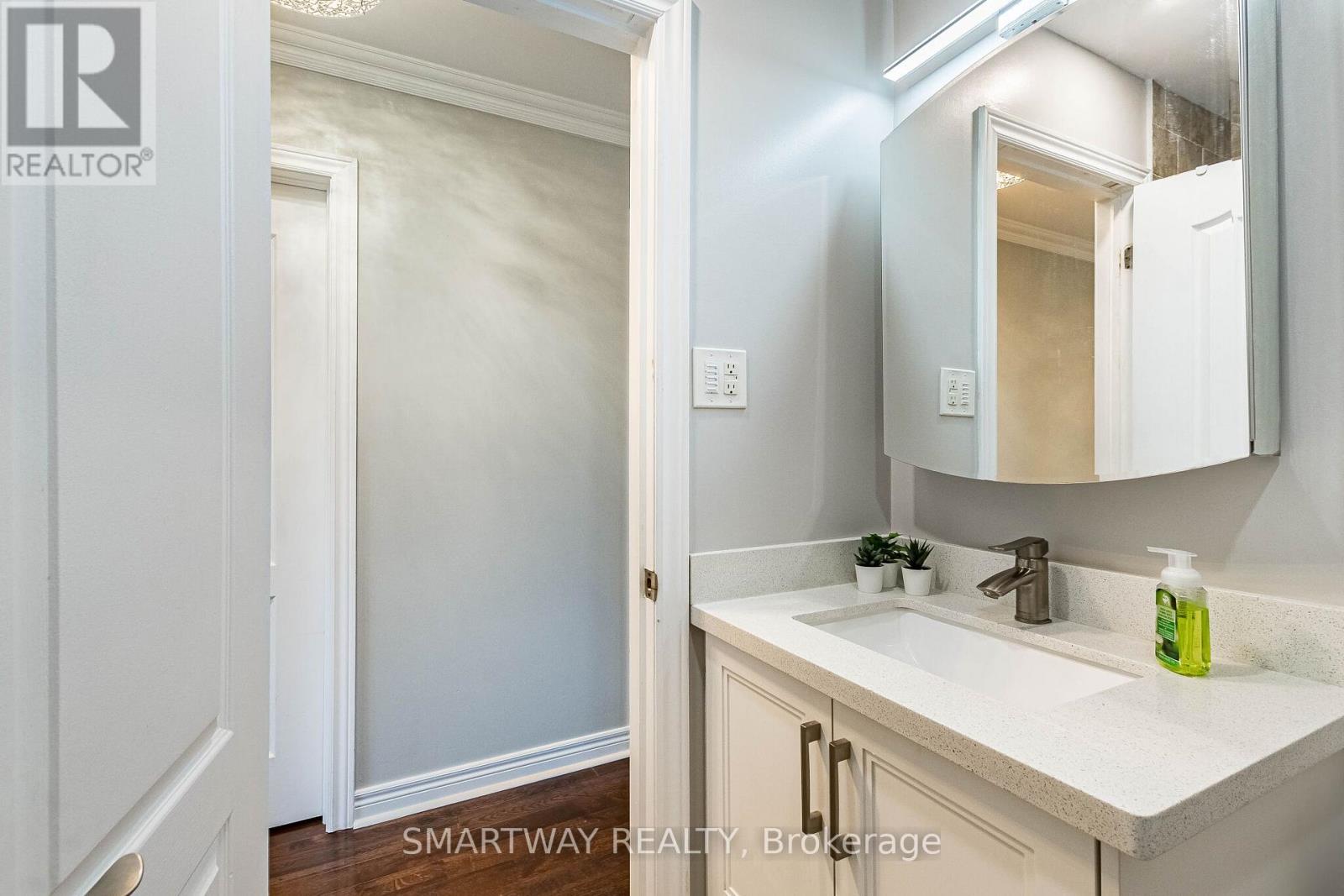 10 - 2445 Homelands Drive, Mississauga, Ontario  L5K 2C6 - Photo 41 - W12950854