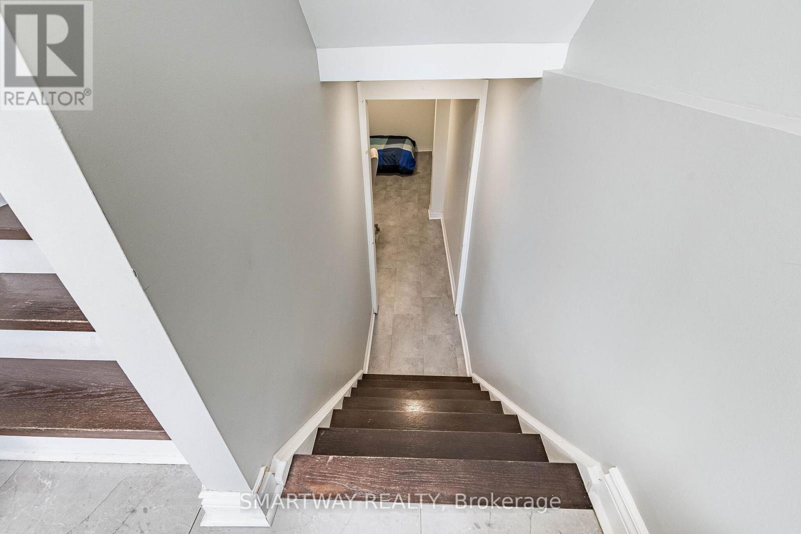 10 - 2445 Homelands Drive, Mississauga, Ontario  L5K 2C6 - Photo 42 - W12950854