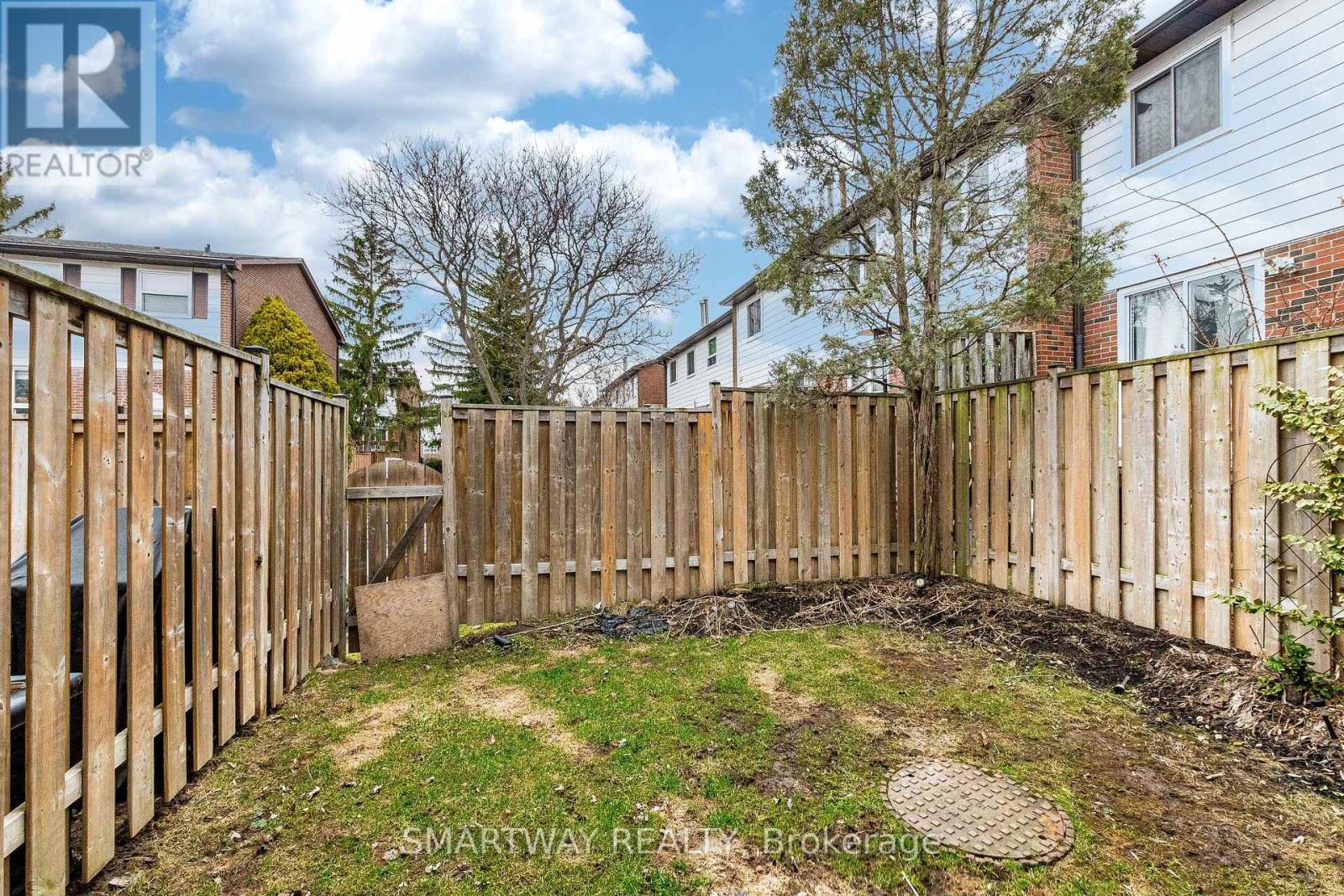 10 - 2445 Homelands Drive, Mississauga, Ontario  L5K 2C6 - Photo 47 - W12950854