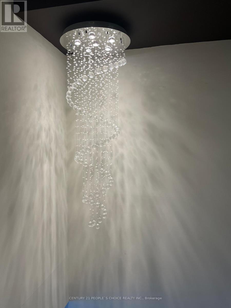 703 - 225 Webb Drive, Mississauga, Ontario  L5B 4P2 - Photo 24 - W12950878