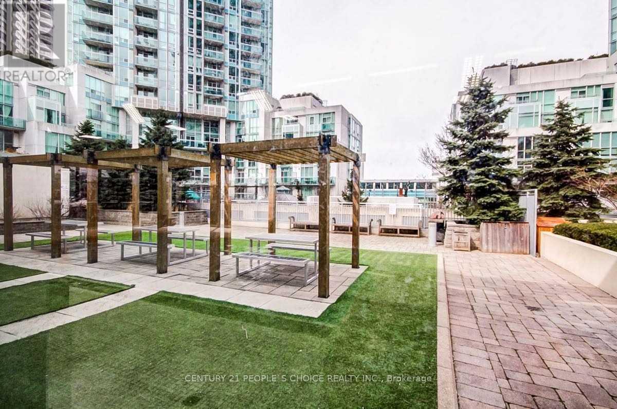 703 - 225 Webb Drive, Mississauga, Ontario  L5B 4P2 - Photo 32 - W12950878