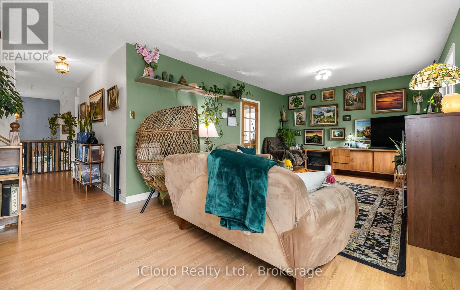 595 Clover Park Crescent, Milton, Ontario  L9T 4T7 - Photo 11 - W12950882