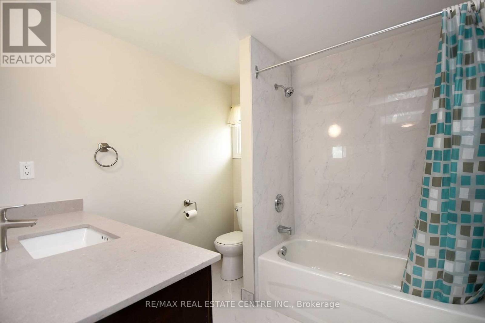 1124 Shagbark Crescent, Mississauga, Ontario  L5C 3N7 - Photo 24 - W12950896