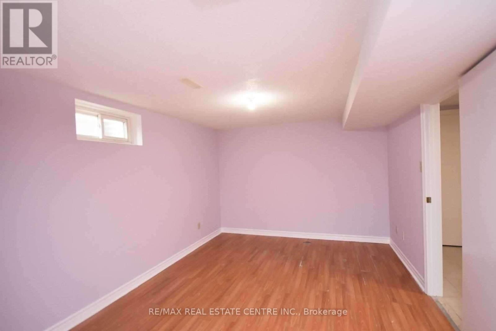 1124 Shagbark Crescent, Mississauga, Ontario  L5C 3N7 - Photo 31 - W12950896