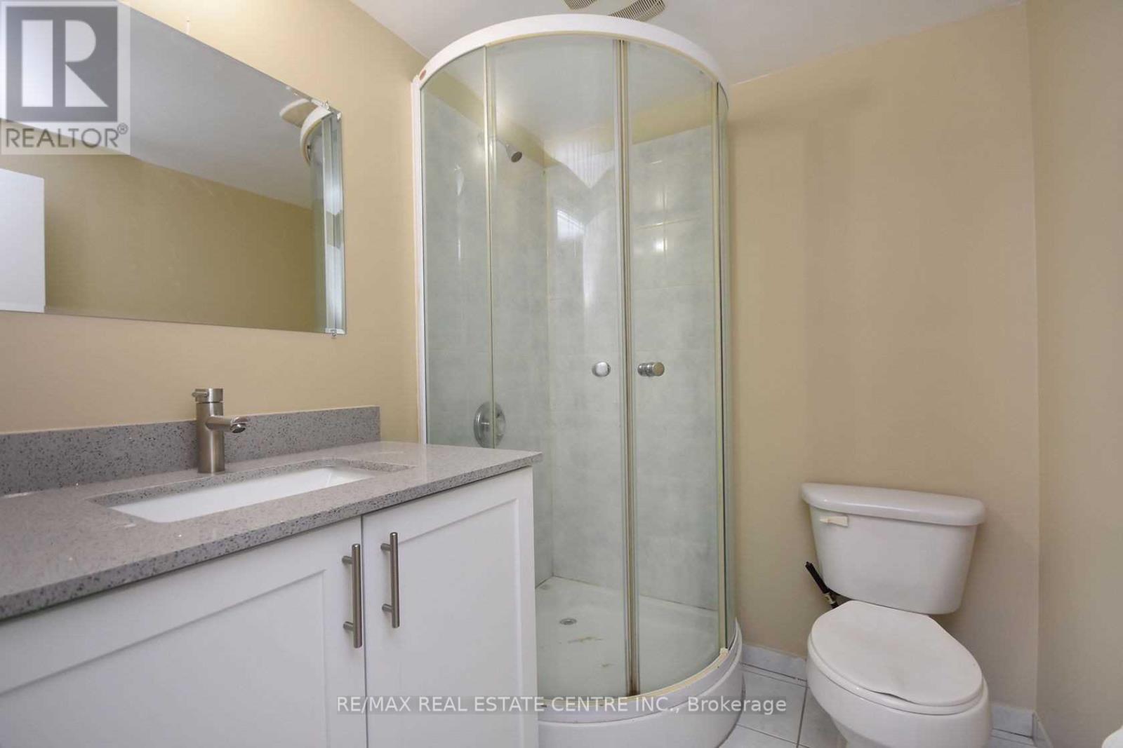 1124 Shagbark Crescent, Mississauga, Ontario  L5C 3N7 - Photo 34 - W12950896