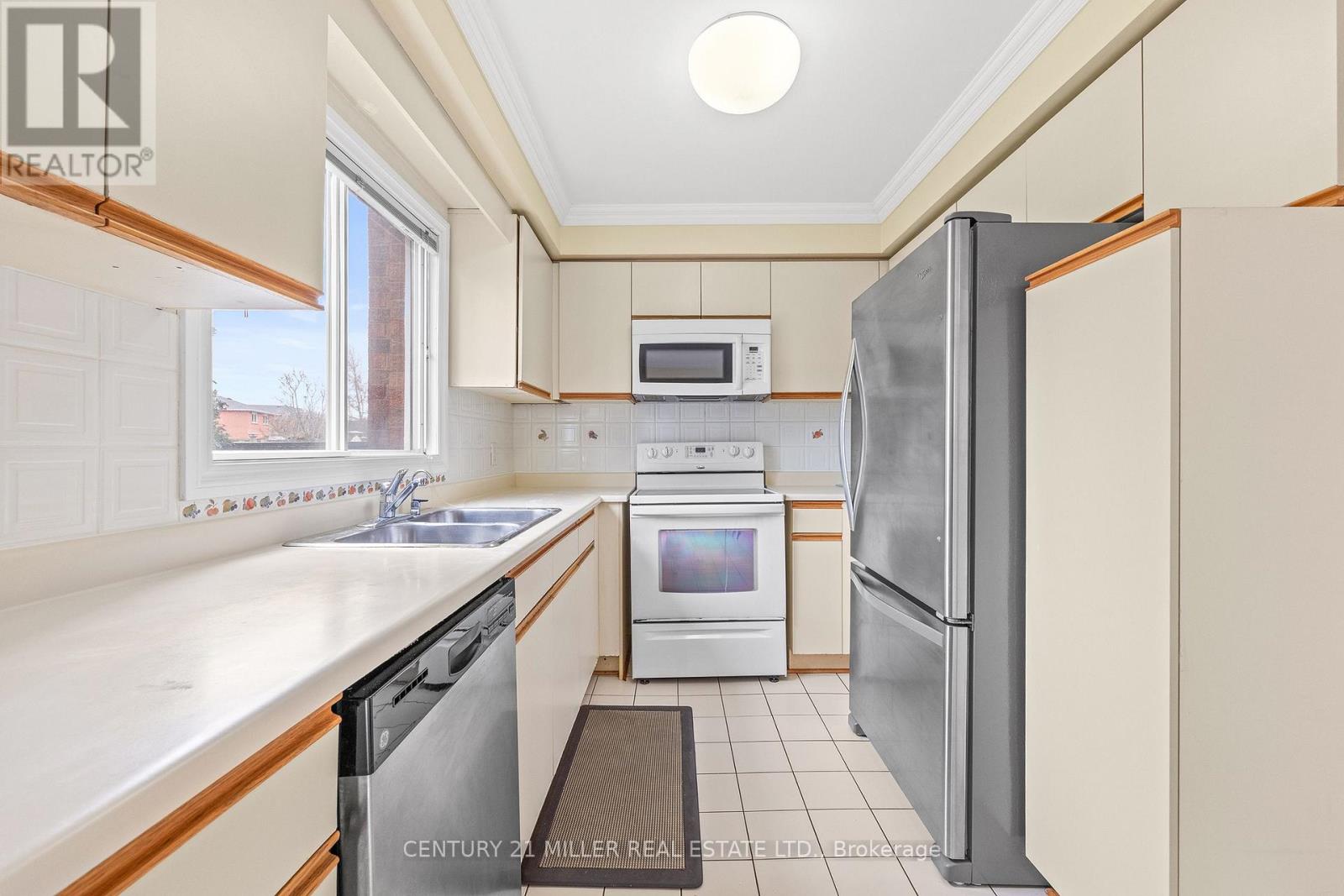 3282 Aubrey Road, Mississauga, Ontario  L5L 5C7 - Photo 6 - W12950900