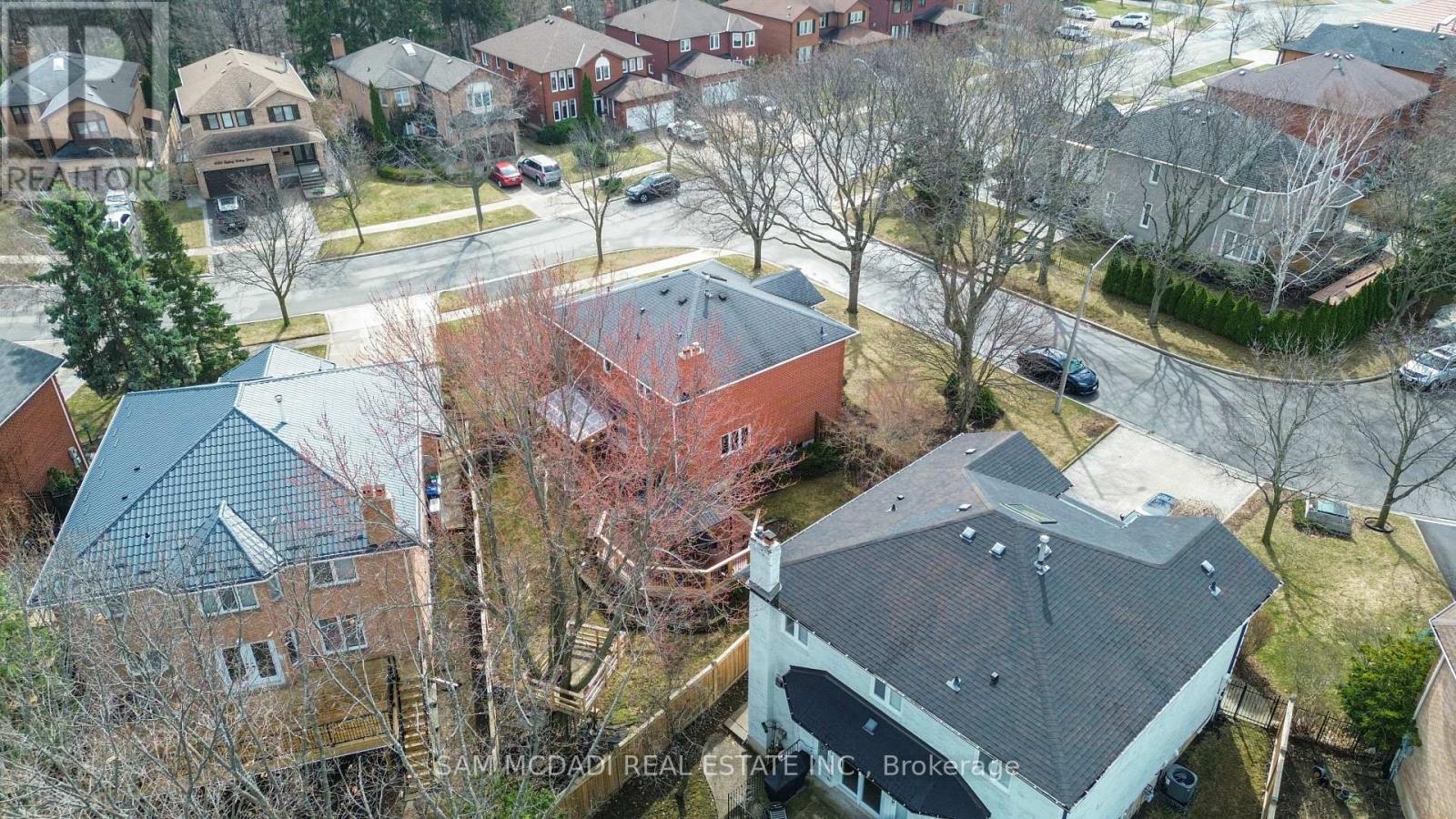 4025 Rolling Valley Drive, Mississauga, Ontario  L5L 5P3 - Photo 46 - W12950924