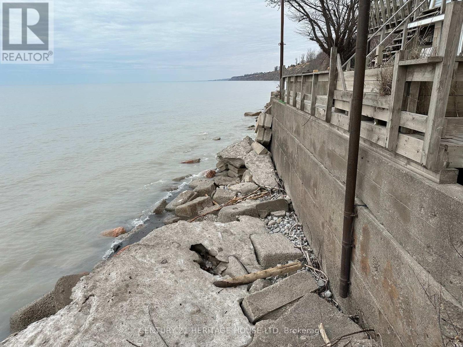 3393 Waneeta Drive, Malahide, Ontario  N5H 2R2 - Photo 7 - X12950970