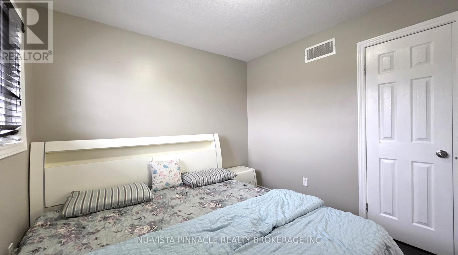 Upper Only - 1603 Vandusen Court S, London North, Ontario  N5X 0G2 - Photo 41 - X12950978