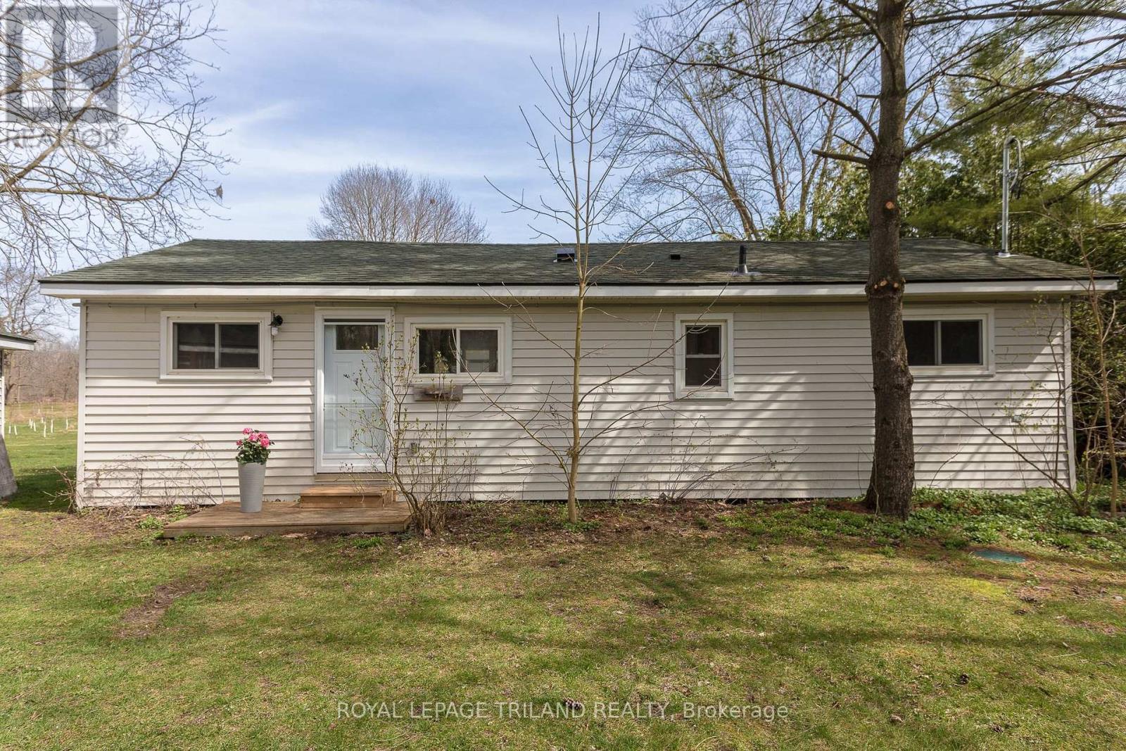 20927 Lakeside Drive, Thames Centre, Ontario  N0L 2P0 - Photo 27 - X12950984