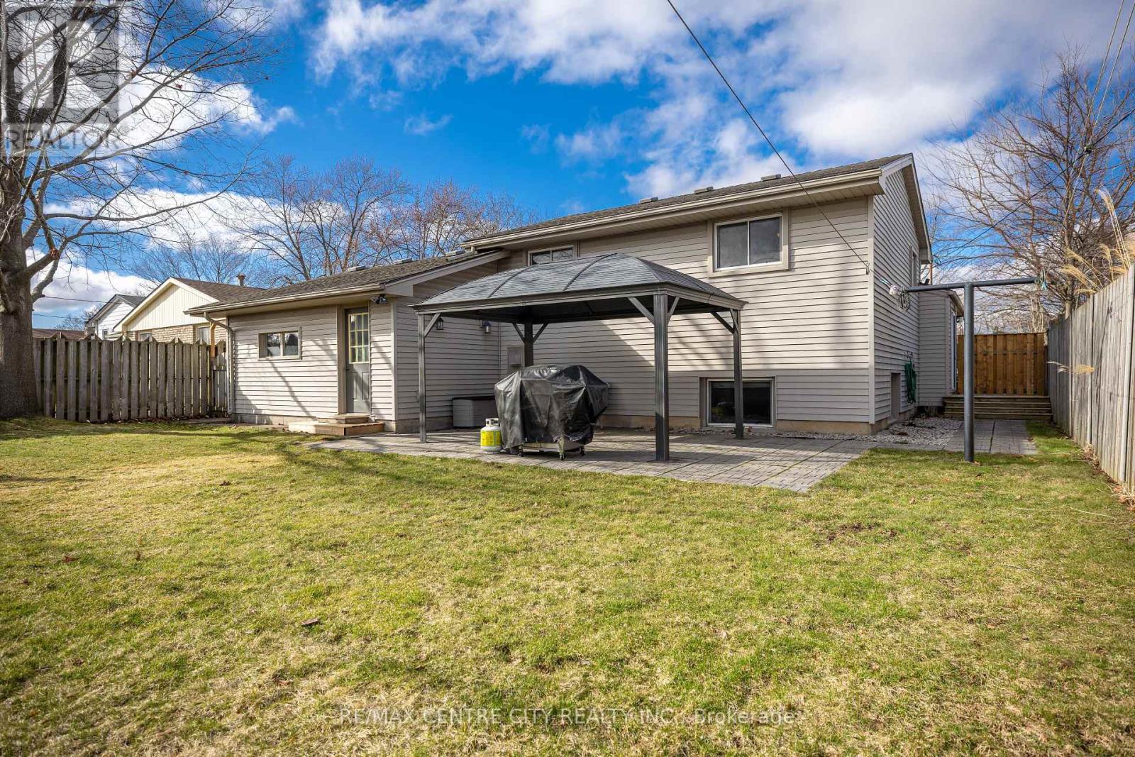 18 Highview Drive, St. Thomas, Ontario  N5R 5E8 - Photo 30 - X12951068