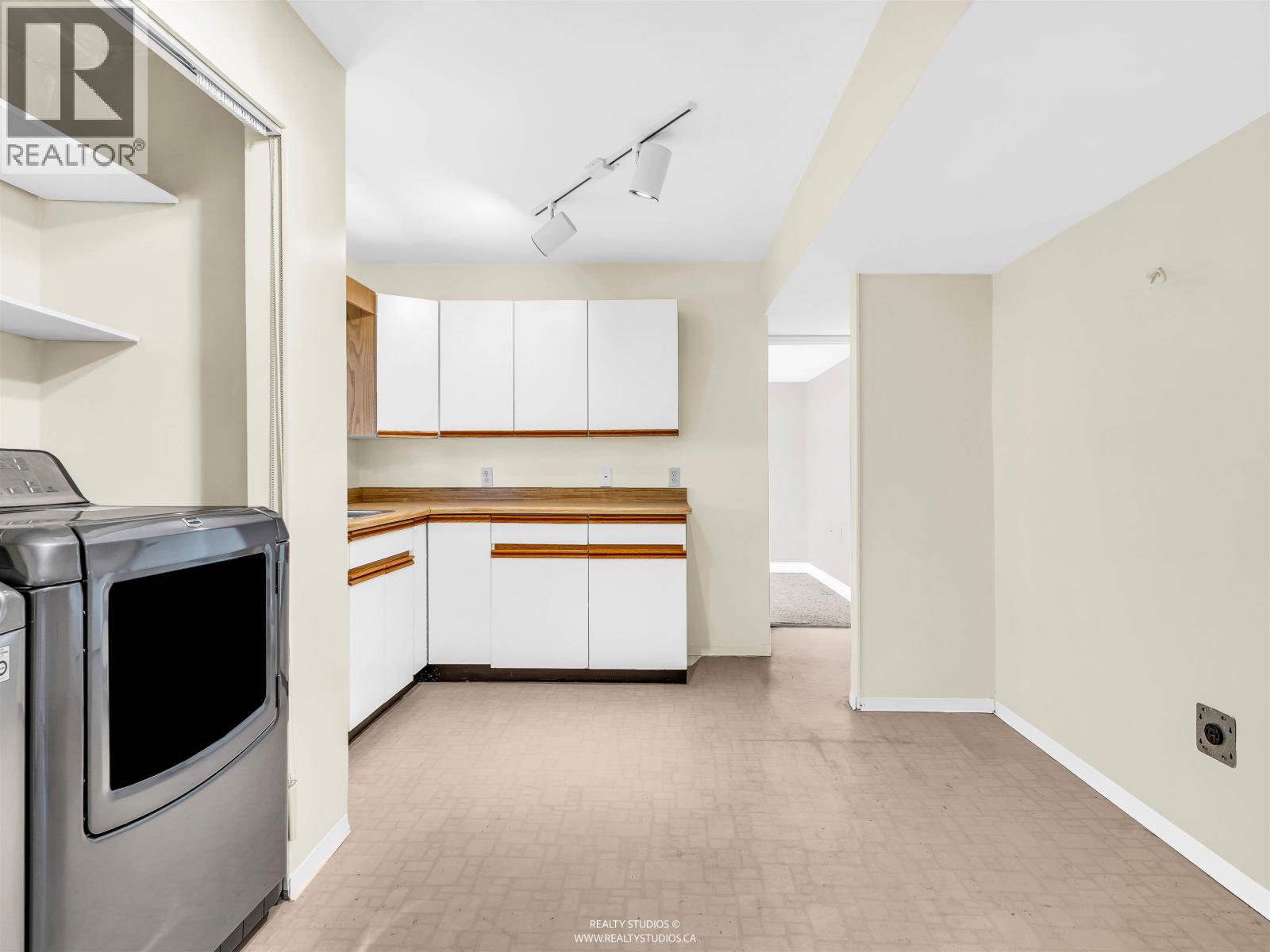 6431 Nanika Crescent, Richmond, British Columbia  V7C 2W6 - Photo 10 - R3105239