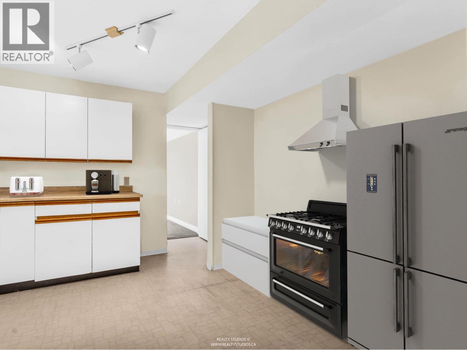 6431 Nanika Crescent, Richmond, British Columbia  V7C 2W6 - Photo 12 - R3105239