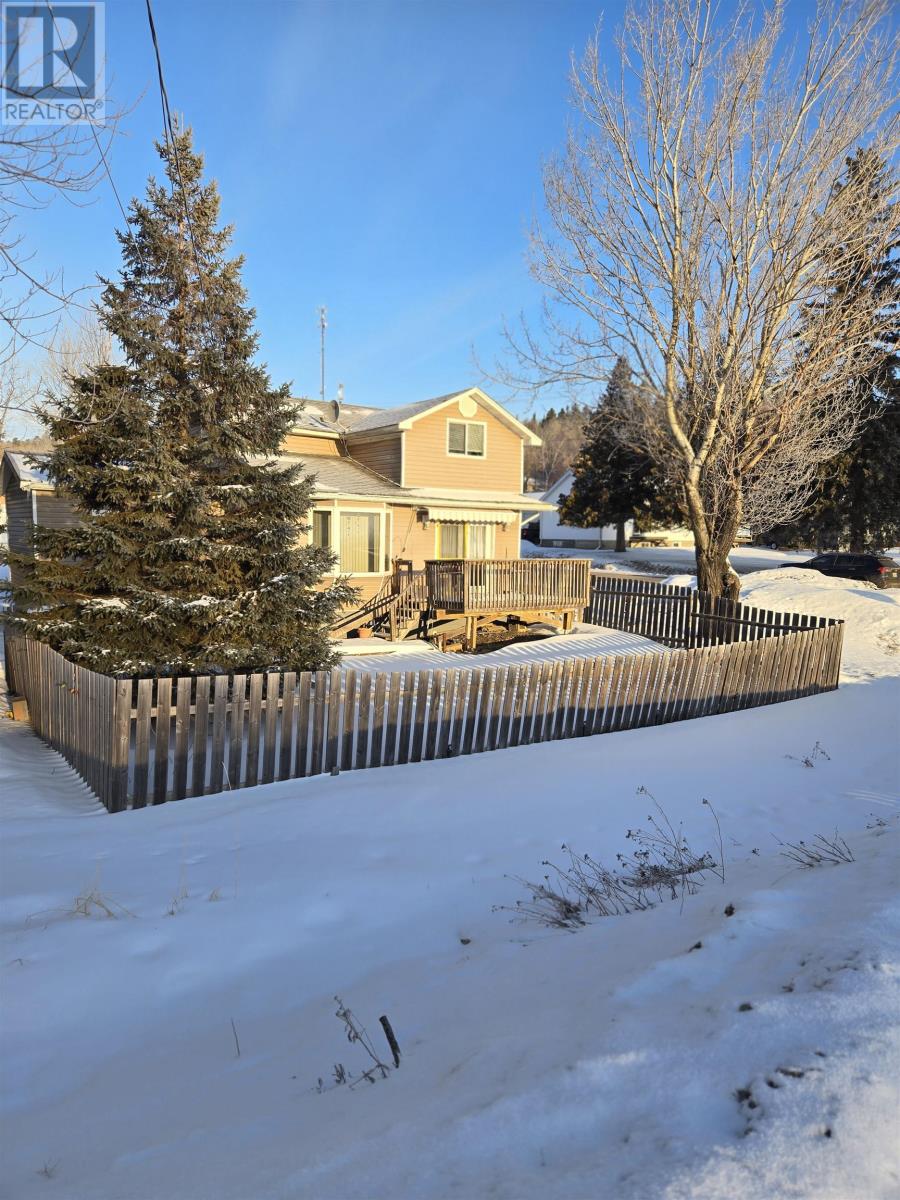 1 Gerald St, Kenora, Ontario  P9N 4H9 - Photo 4 - TB2600593