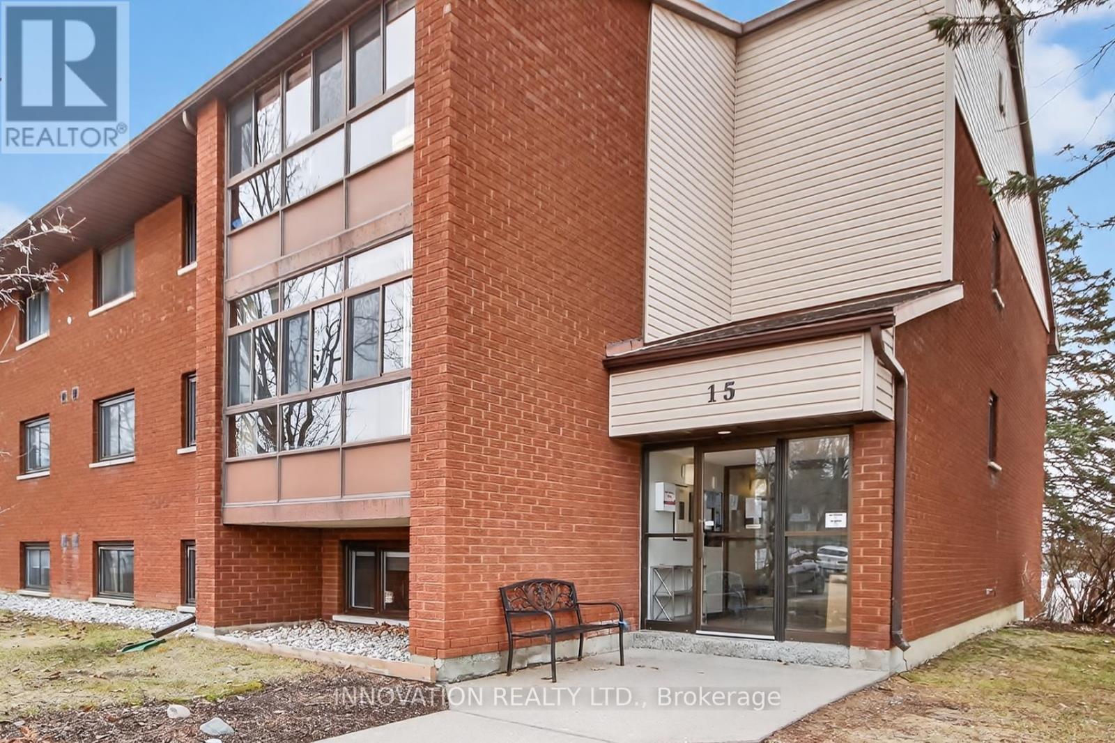 8 - 15 Findlay Avenue, Carleton Place, Ontario  K7C 4A2 - Photo 3 - X12950938