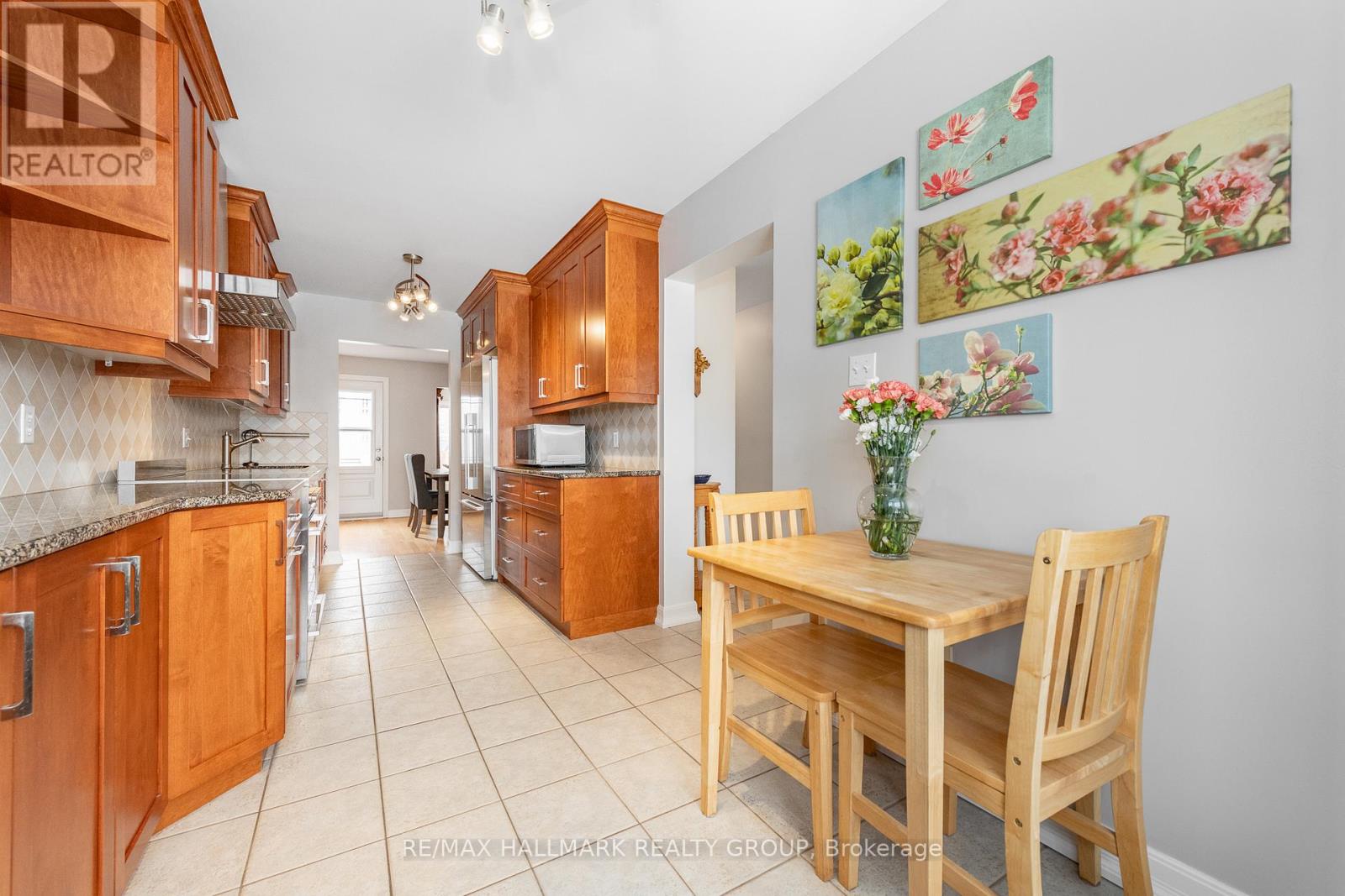 6380 St Louis Drive, Ottawa, Ontario  K1C 2Y1 - Photo 6 - X12951010