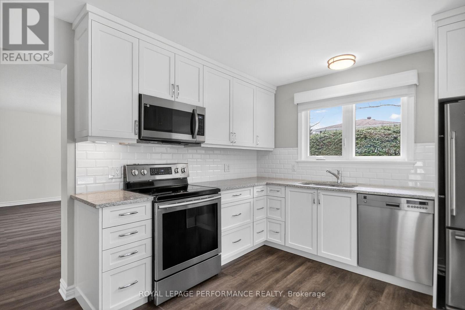 15 Hallowell Court, Ottawa, Ontario  K2H 8N4 - Photo 17 - X12951026