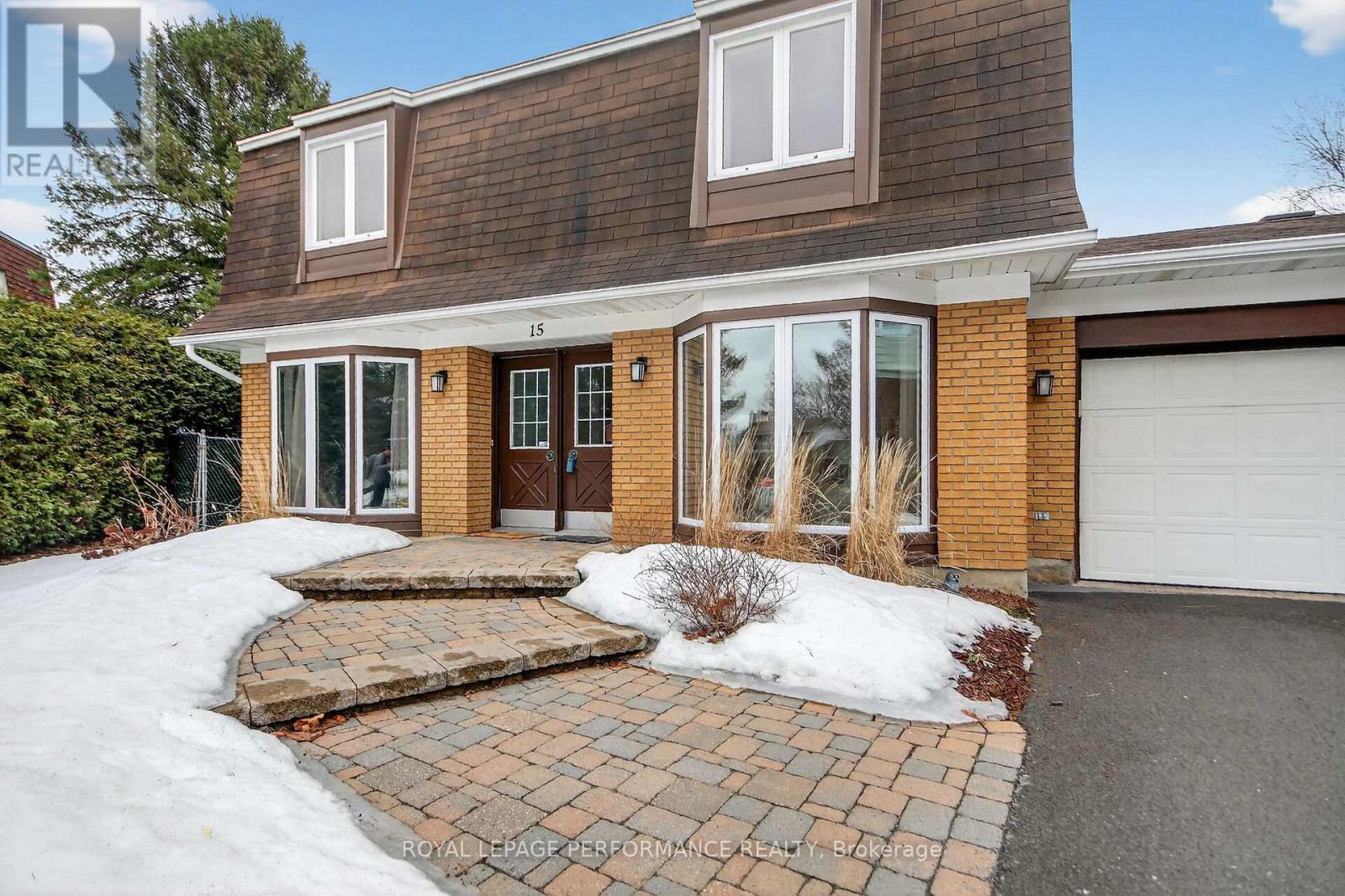 15 Hallowell Court, Ottawa, Ontario  K2H 8N4 - Photo 2 - X12951026