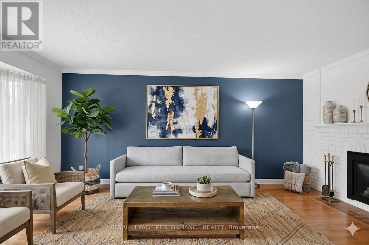 15 Hallowell Court, Ottawa, Ontario  K2H 8N4 - Photo 9 - X12951026