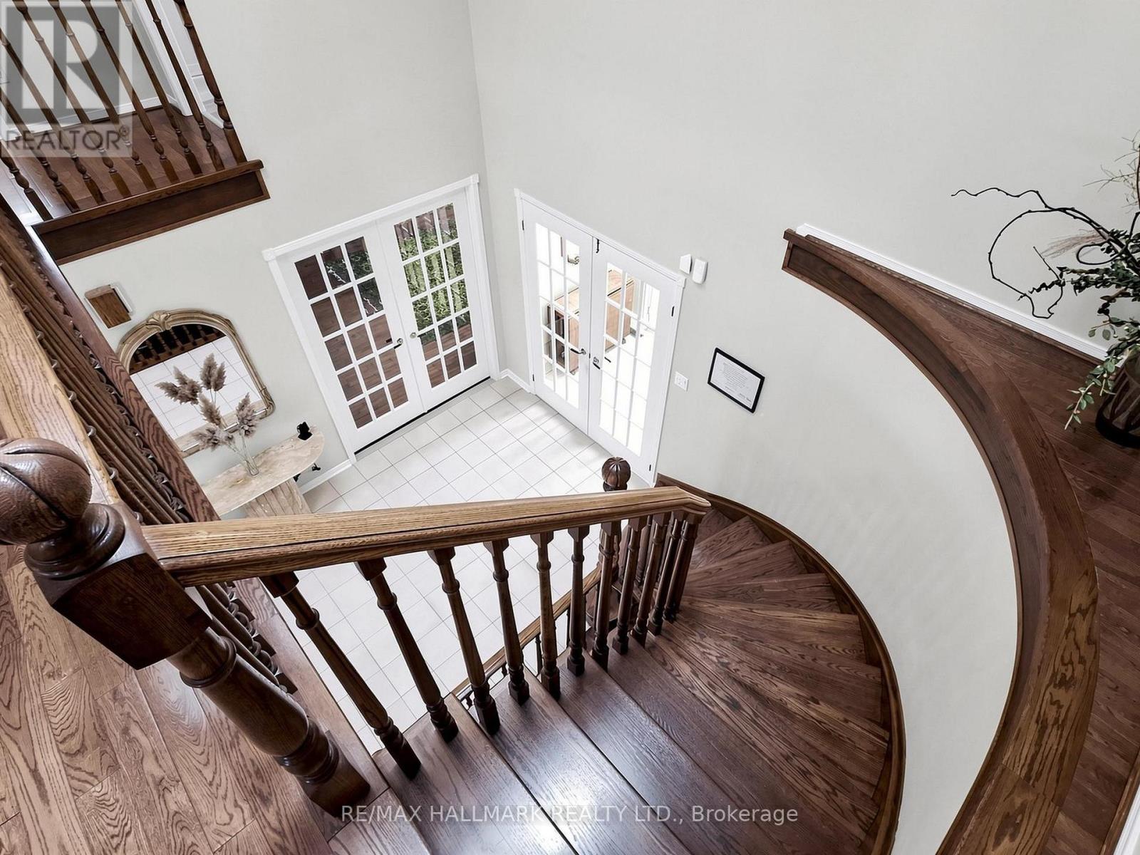 70 Timberline Trail, Aurora, Ontario  L4G 6A3 - Photo 15 - N12947860