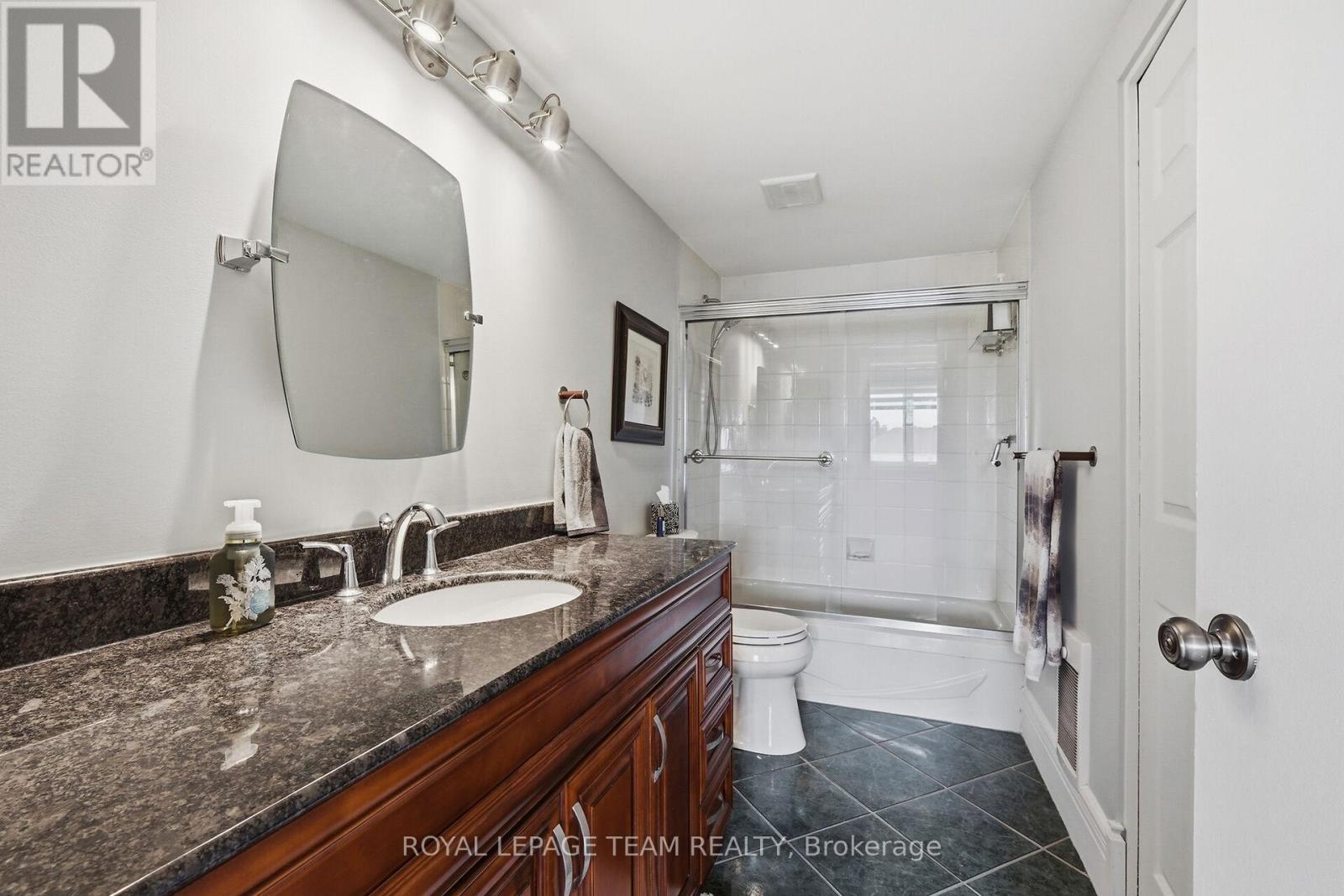 40 - 140 Rushford Private, Ottawa, Ontario  K1T 3E2 - Photo 31 - X12951110