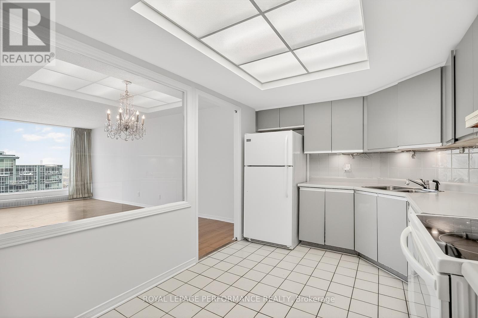 1603 - 160 George Street, Ottawa, Ontario  K1N 9M2 - Photo 12 - X12951228