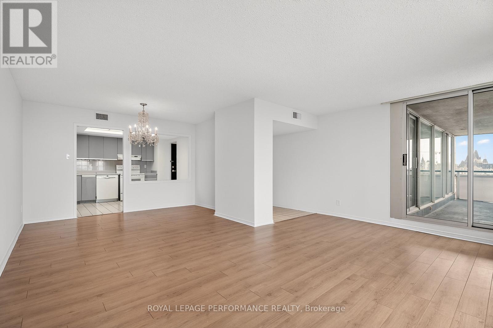 1603 - 160 George Street, Ottawa, Ontario  K1N 9M2 - Photo 8 - X12951228