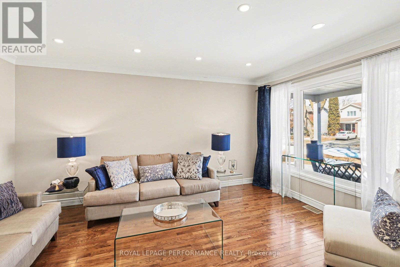 6722 Tooney Drive, Ottawa, Ontario  K1C 6R4 - Photo 10 - X12951248