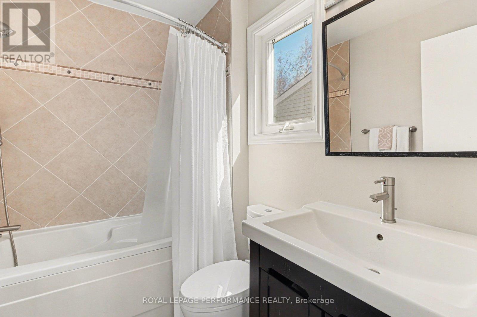 6722 Tooney Drive, Ottawa, Ontario  K1C 6R4 - Photo 22 - X12951248