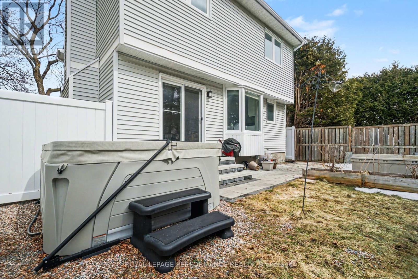 6722 Tooney Drive, Ottawa, Ontario  K1C 6R4 - Photo 38 - X12951248