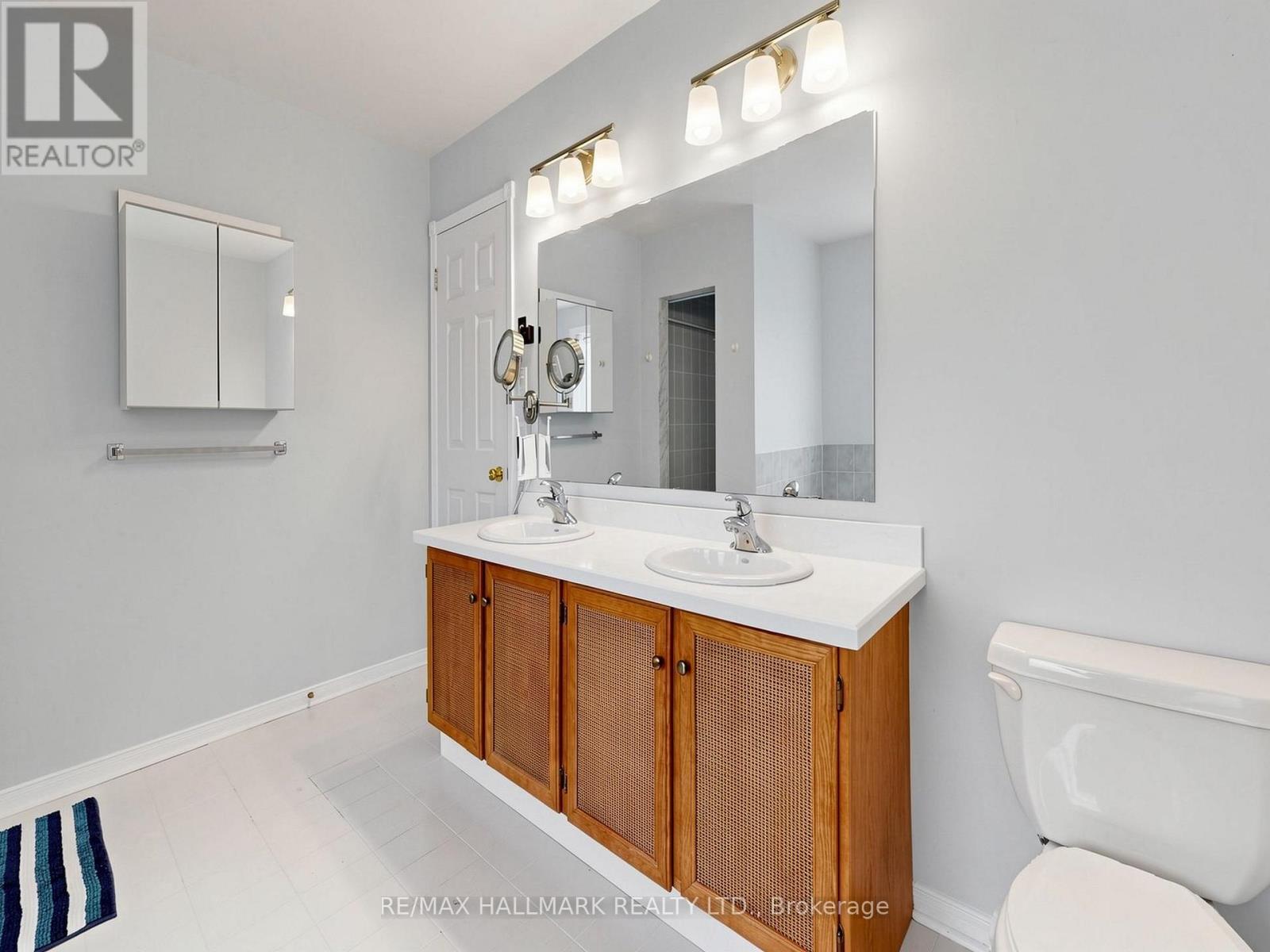 70 Timberline Trail, Aurora, Ontario  L4G 6A3 - Photo 21 - N12947860