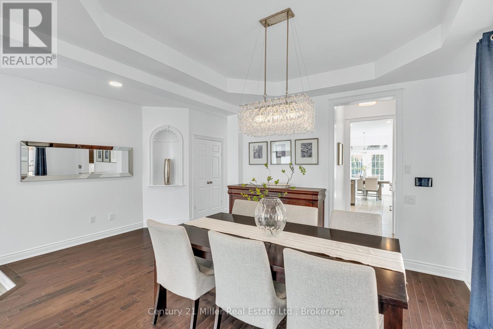 202 Innville Crescent, Oakville, Ontario  L6L 0B8 - Photo 10 - W12950958