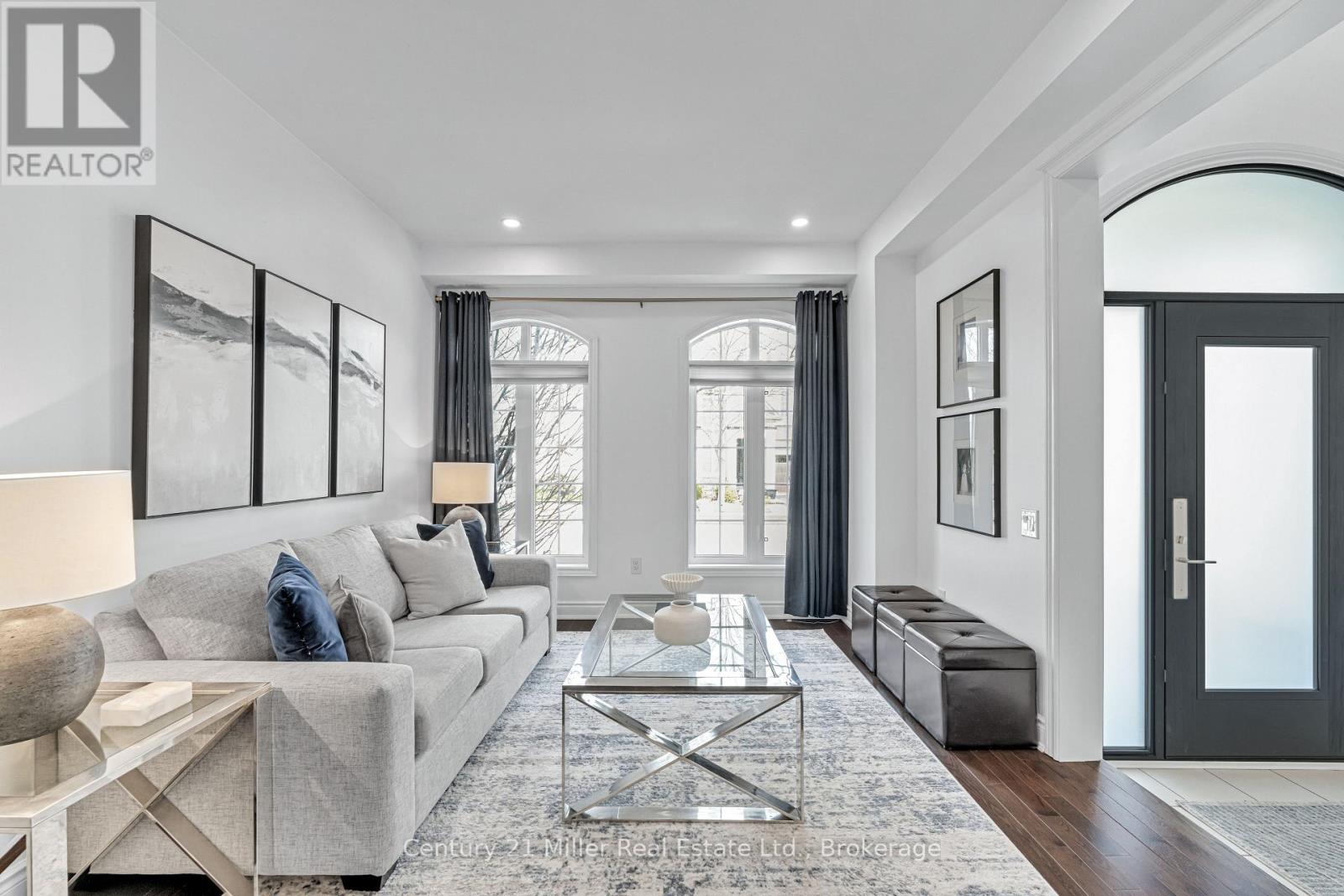 202 Innville Crescent, Oakville, Ontario  L6L 0B8 - Photo 5 - W12950958