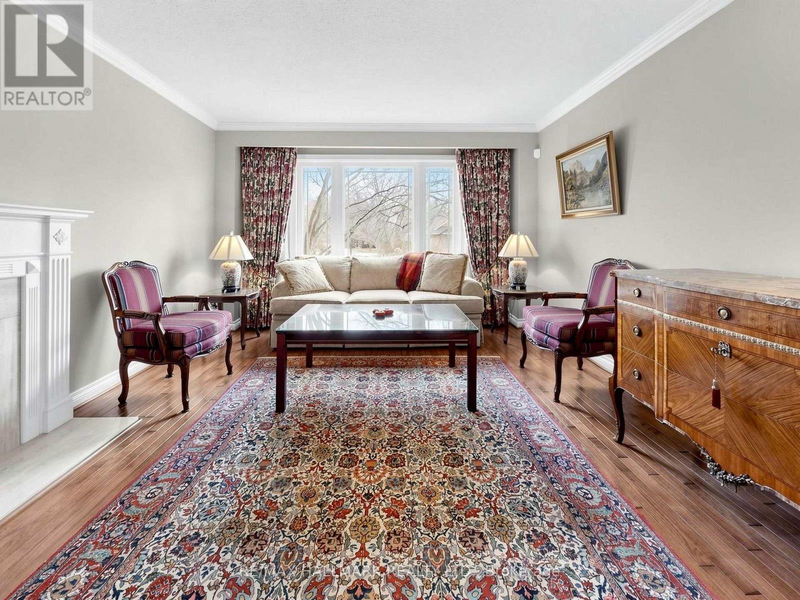 70 Timberline Trail, Aurora, Ontario  L4G 6A3 - Photo 4 - N12947860